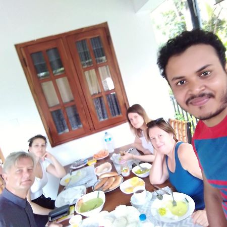 Autumn Home Stay Dambulla Esterno foto