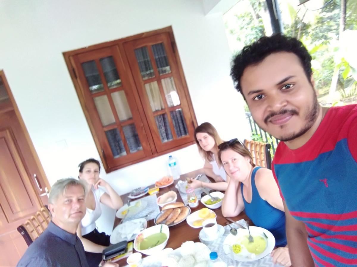 Autumn Home Stay Dambulla Esterno foto
