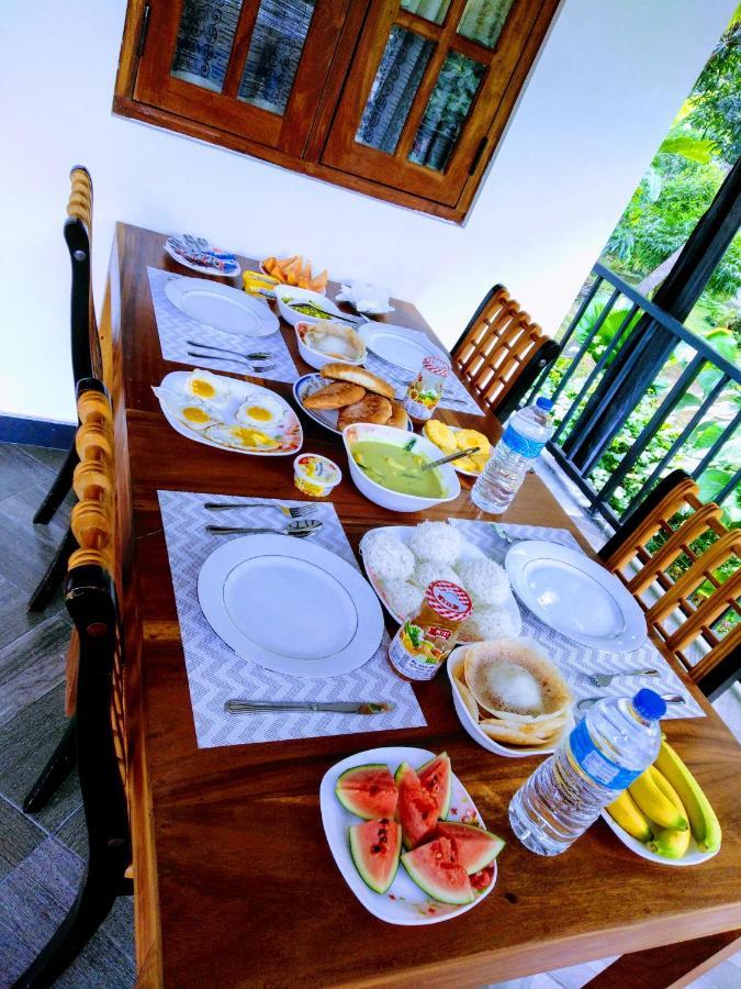 Autumn Home Stay Dambulla Esterno foto